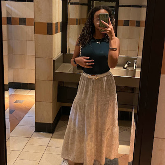 Meet your Posher, Julia - Picture 1 of 1